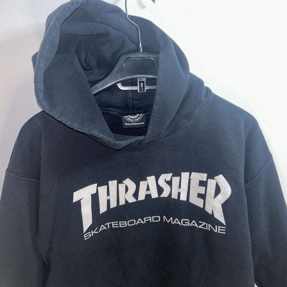 Thrasher Skateboard Magazine Classic Logo Black Hoodie Streetwear Skate - Picture 2 of 5